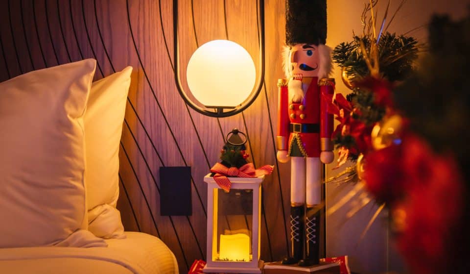 DoubleTree By Hilton Melbourne Has Transformed One Of Their Rooms Into An Enchanting Christmas Dreamland