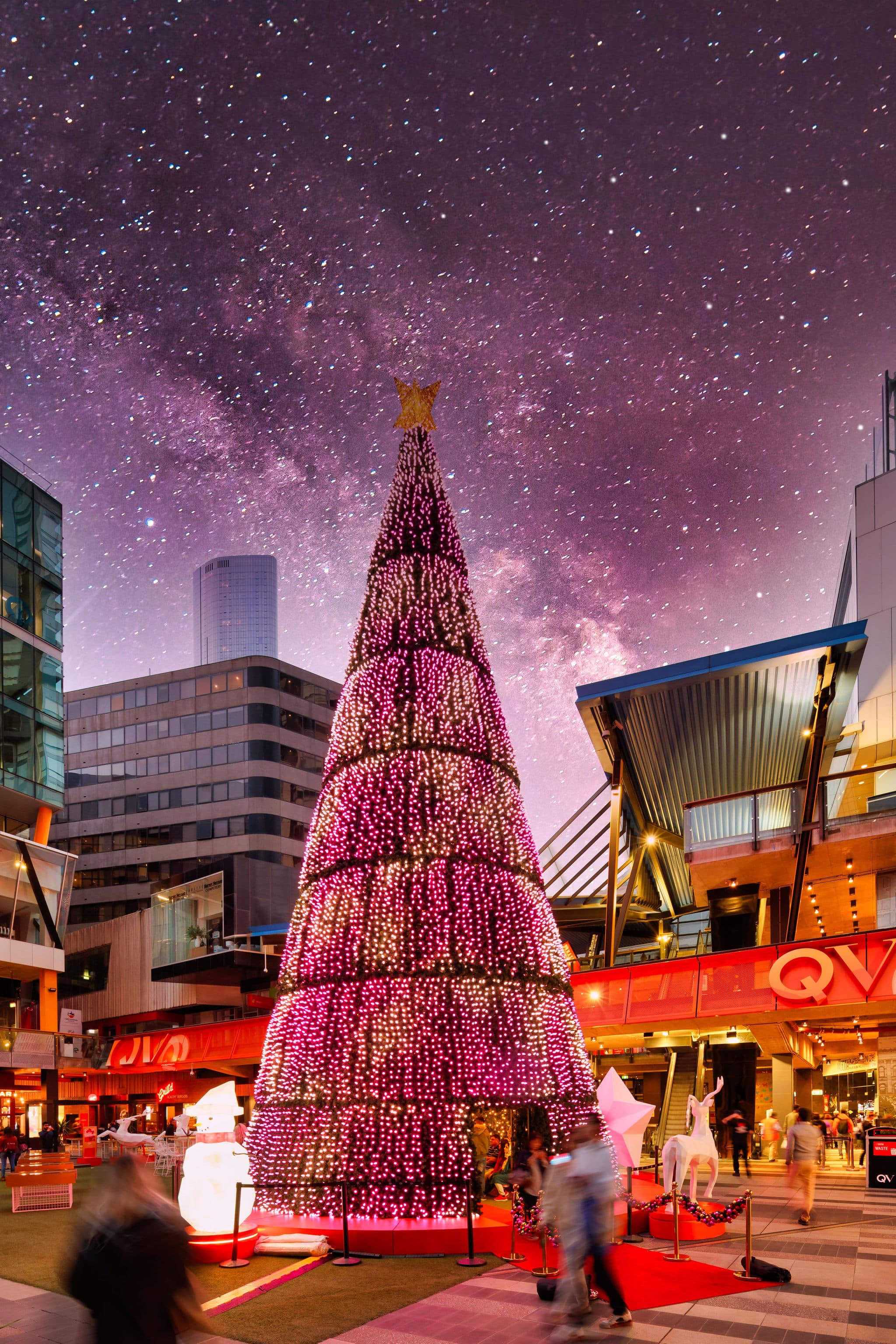 6 Sparkling Christmas Trees To See In Melbourne In 2022